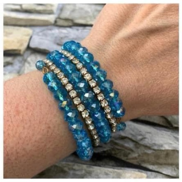 Vintage Y2K Turquoise Dangle Faceted Beads Clear Rhinestone Coil Wrap Bracelet - Picture 1 of 3